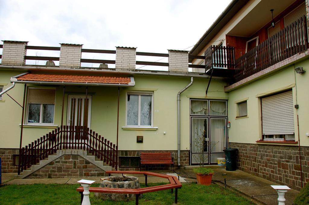 Kovacs Vendeghaz Apartment Mátraderecske Екстериор снимка
